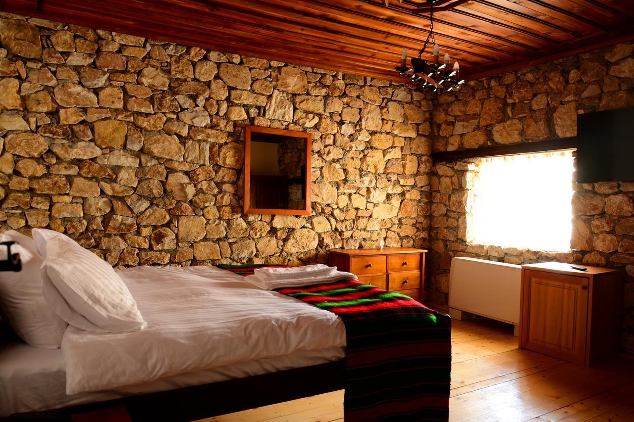 Macedonian Village Hotel & Resort Skopje Esterno foto