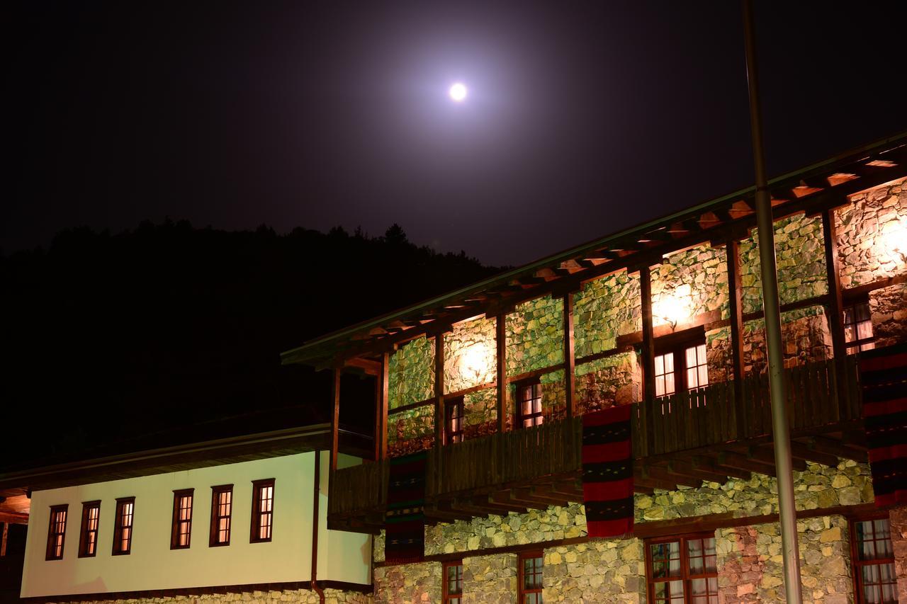 Macedonian Village Hotel & Resort Skopje Esterno foto