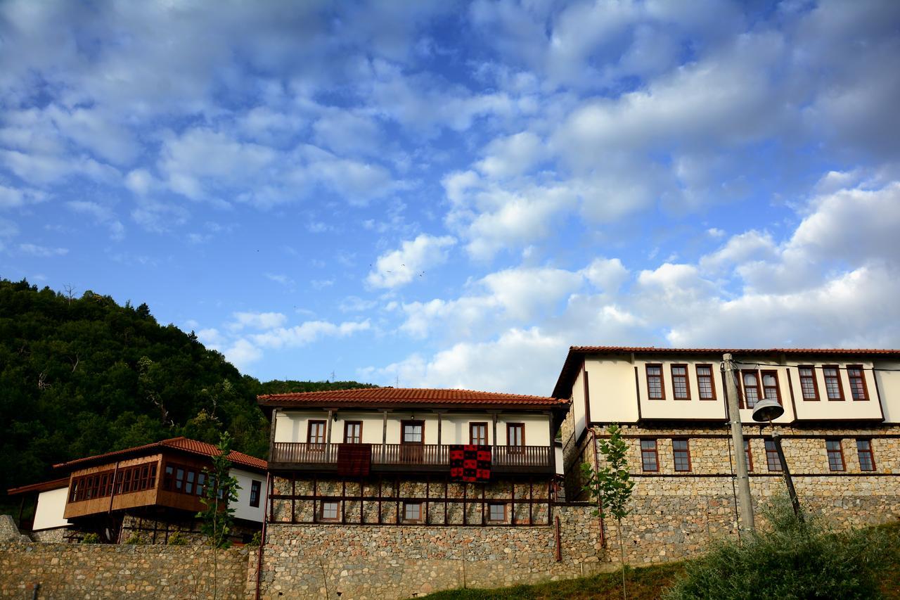 Macedonian Village Hotel & Resort Skopje Esterno foto