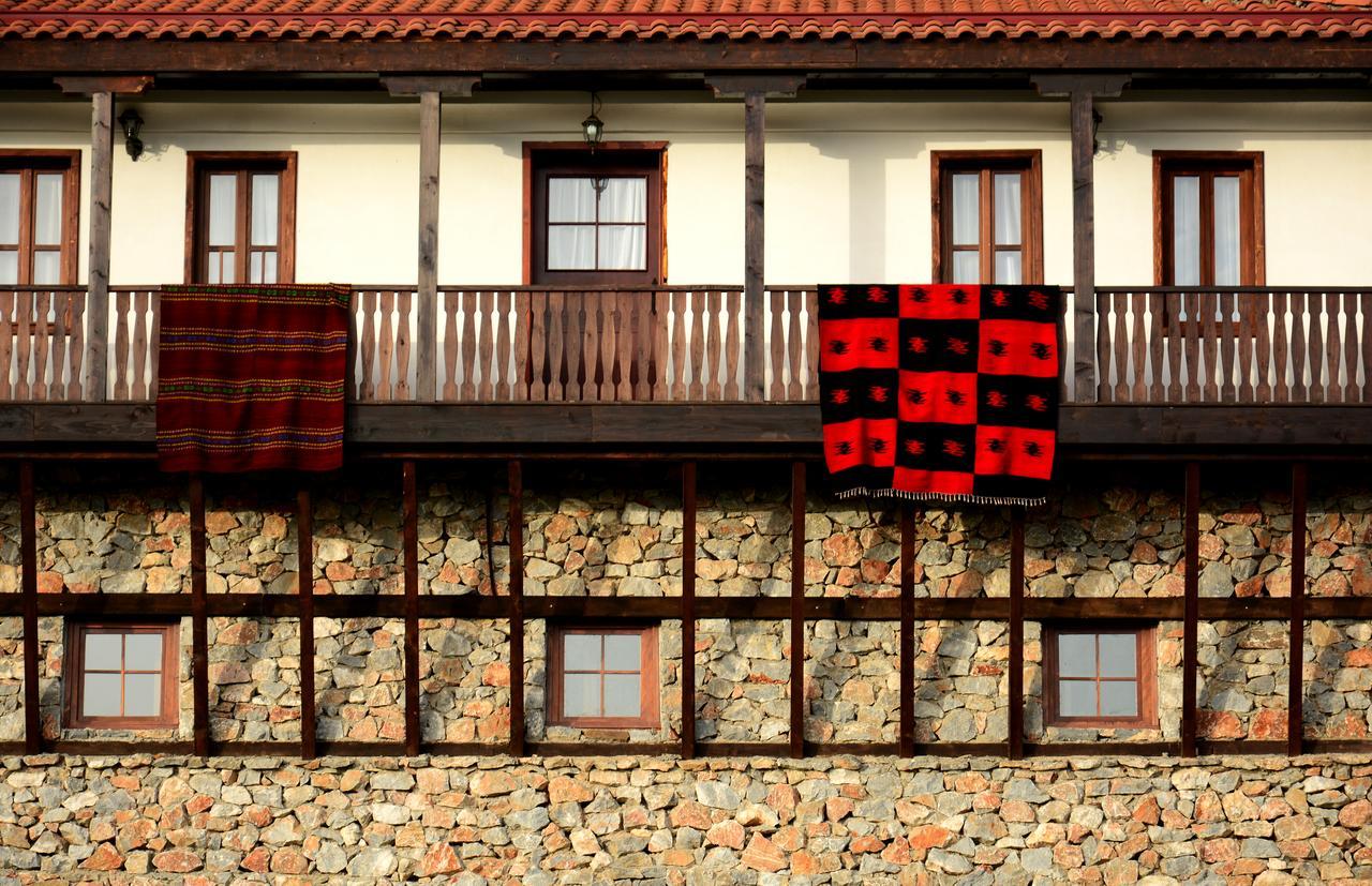 Macedonian Village Hotel & Resort Skopje Esterno foto