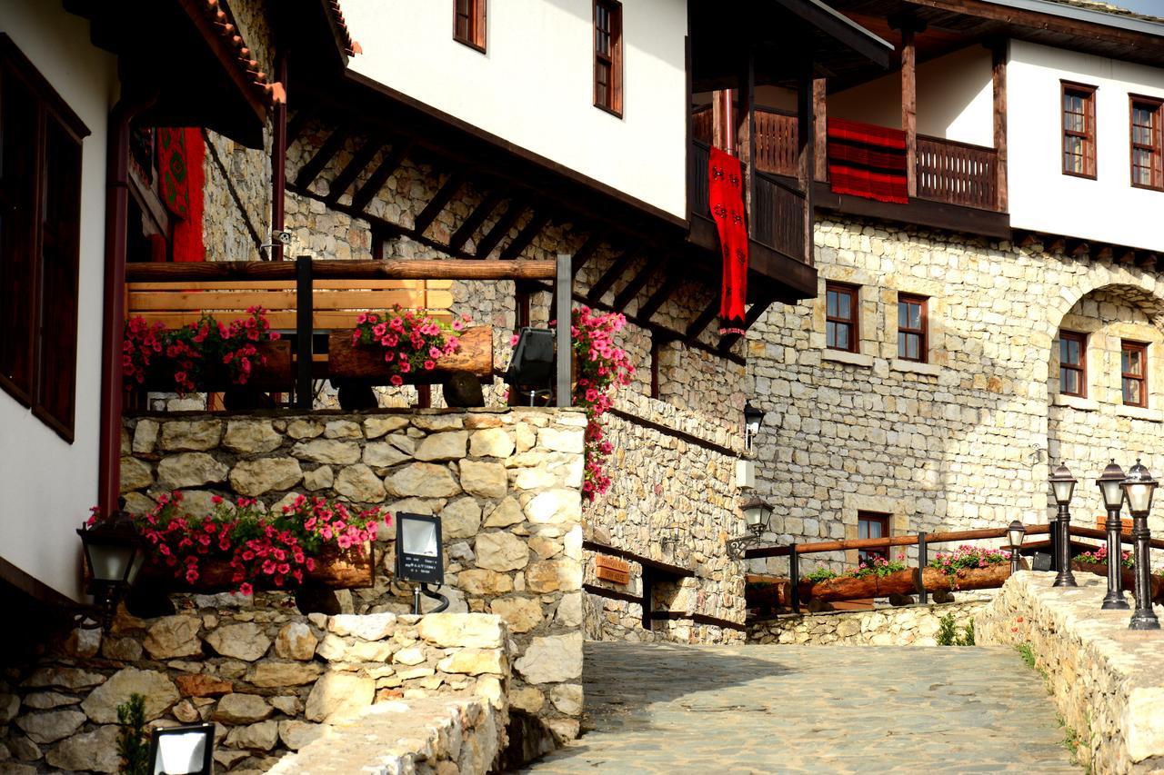 Macedonian Village Hotel & Resort Skopje Esterno foto