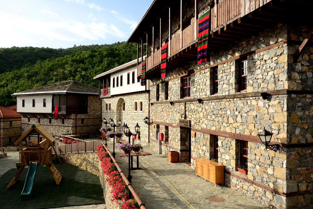 Macedonian Village Hotel & Resort Skopje Esterno foto