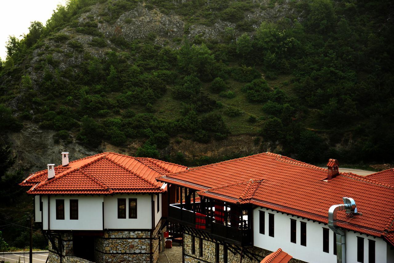 Macedonian Village Hotel & Resort Skopje Esterno foto