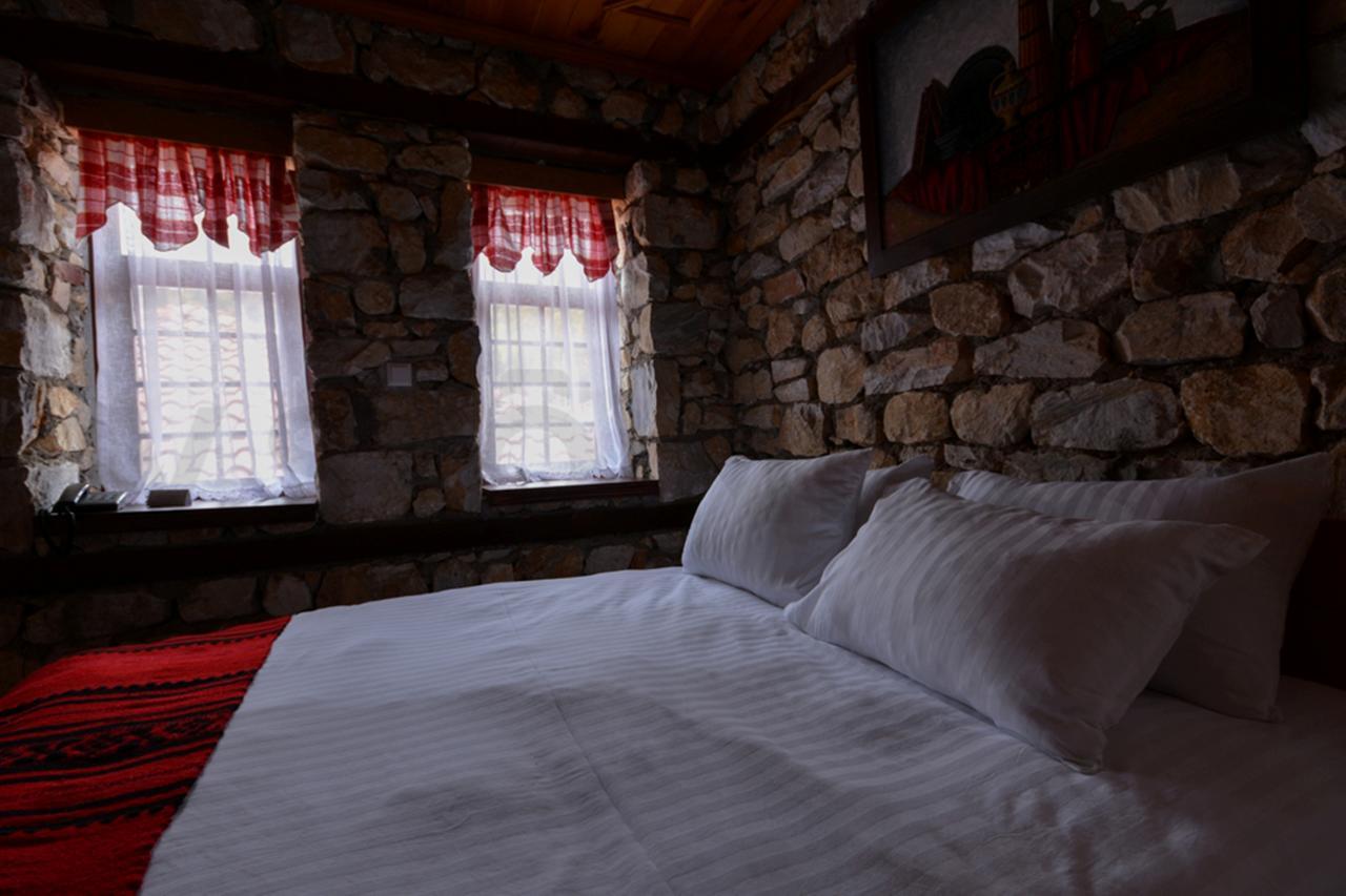 Macedonian Village Hotel & Resort Skopje Esterno foto