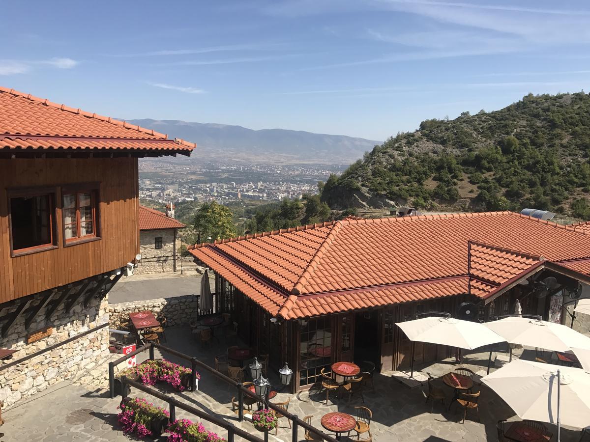 Macedonian Village Hotel & Resort Skopje Esterno foto