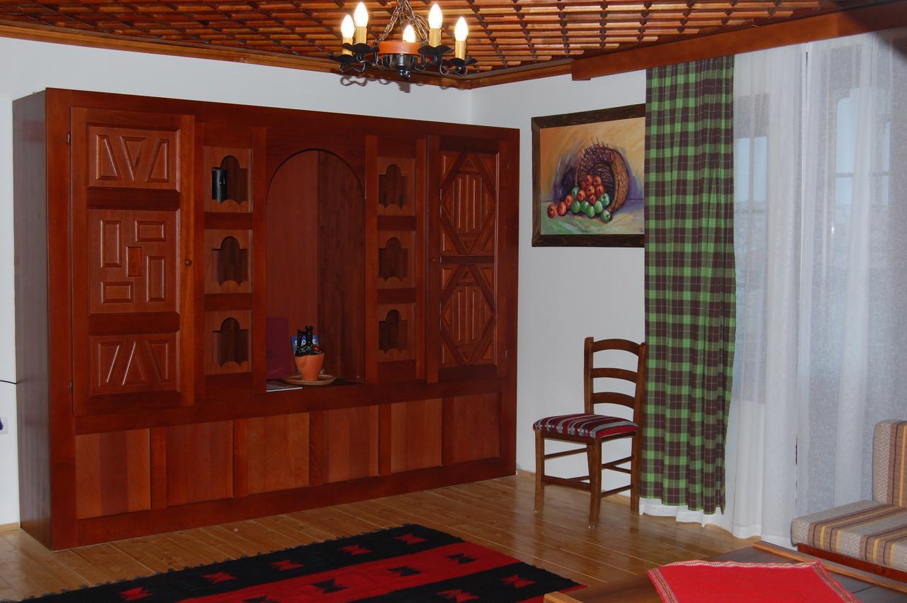Macedonian Village Hotel & Resort Skopje Esterno foto