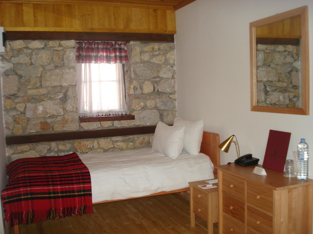 Macedonian Village Hotel & Resort Skopje Esterno foto