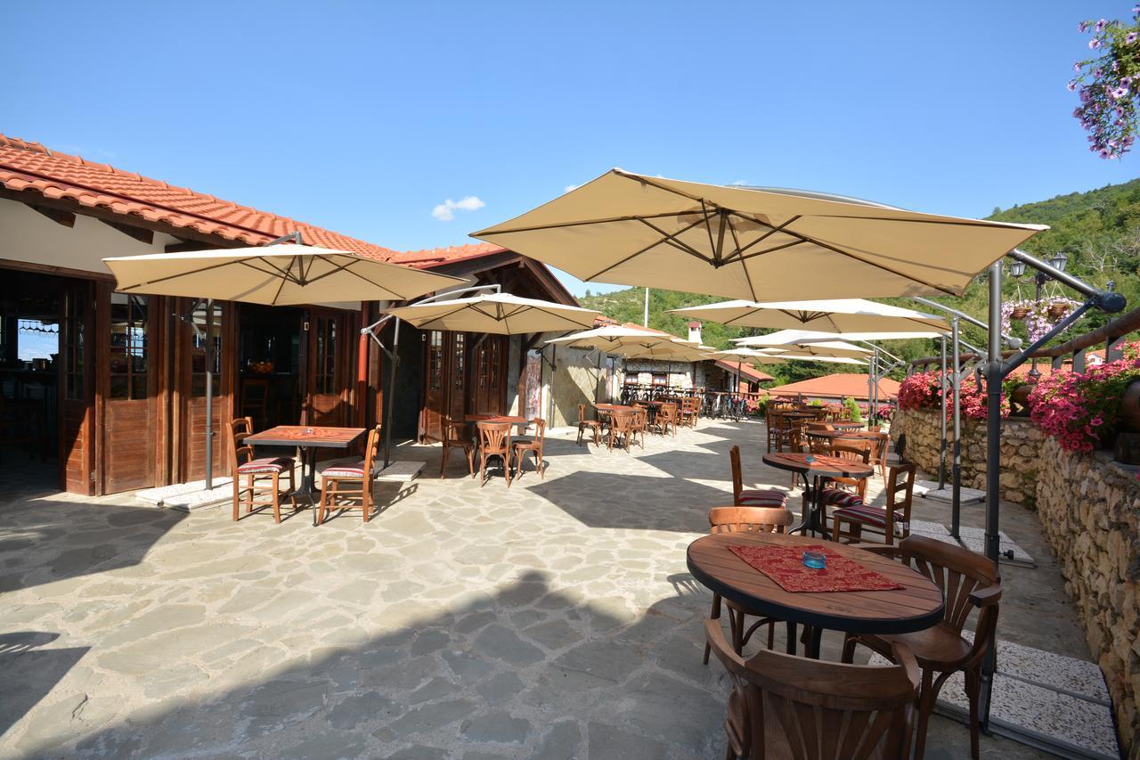 Macedonian Village Hotel & Resort Skopje Esterno foto